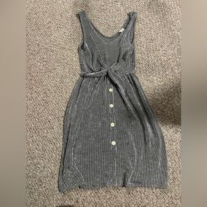 💥5 for $20💥 Caution to the Wind black and white dress